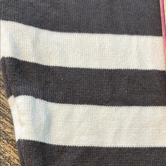 Stella Tweed V-Neck Sweater in Black and White - Picture 9 of 10